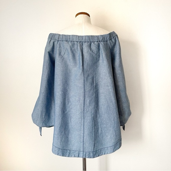 Free People Show Me some Shoulder Chambray top size Medium - Picture 5 of 7